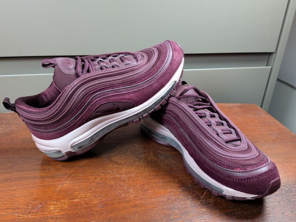 Nike Air Max 97 SE Burgundy Crush Metallic Mahogany Women’s Size 7 (EU 38)